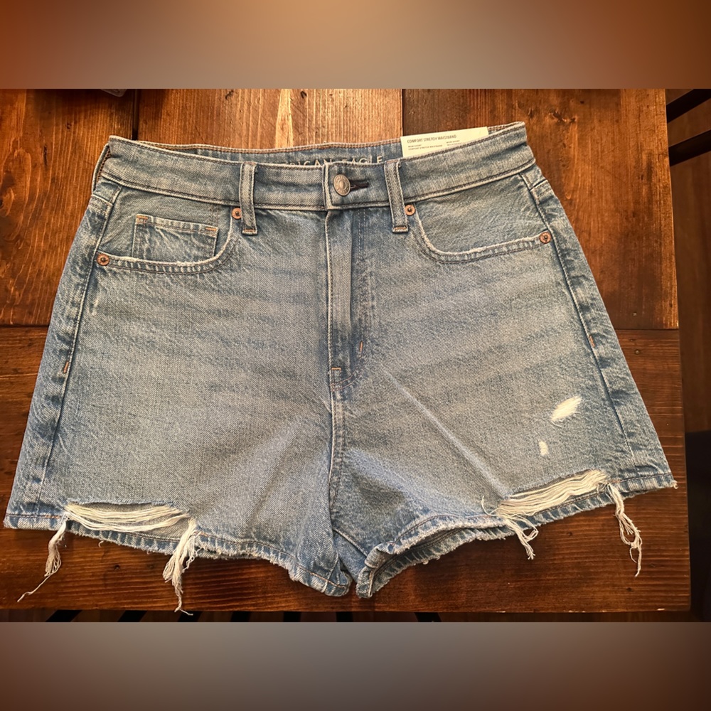 NWT 🏷️ American Eagle Jean shorts